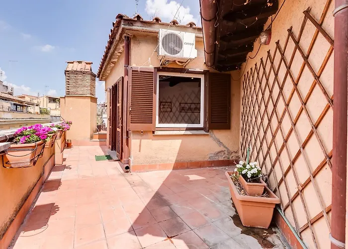 דירה Romantic House With Terrace רומא